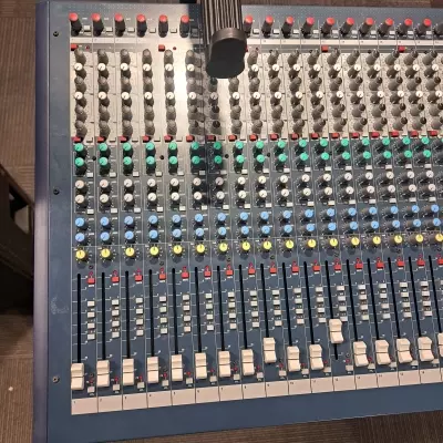 Soundcraft - LX7II 32CH 2